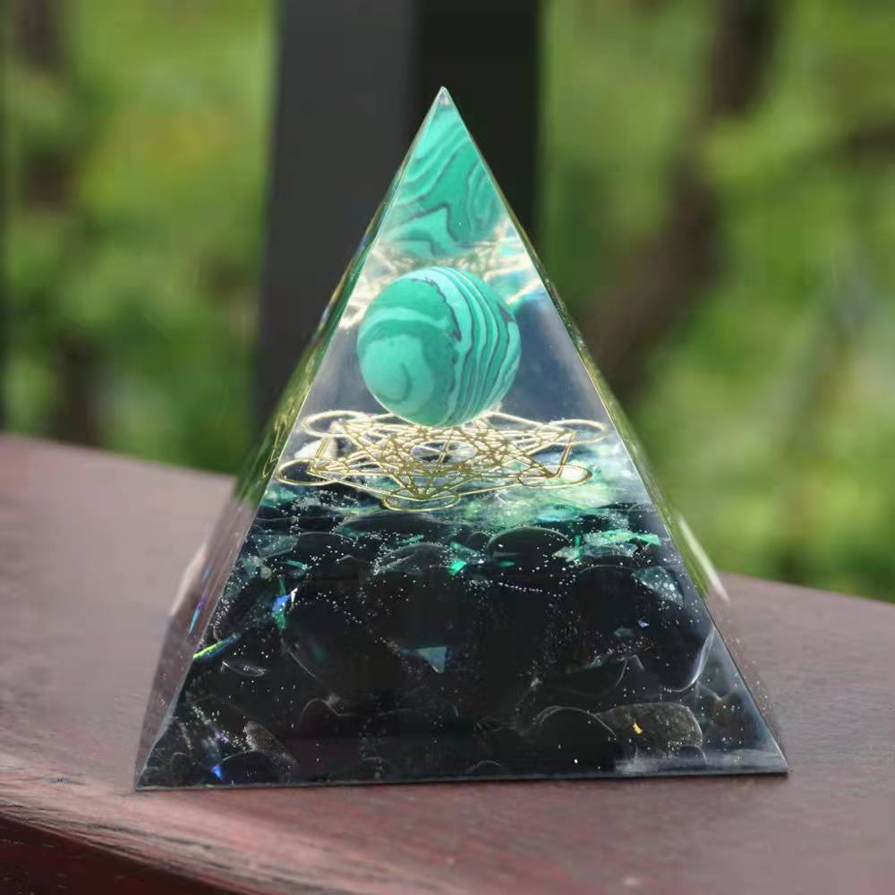 Cross-border foreign trade best-selling crystal balls, pyramid crystal crushed stone resin, home desktop handcrafted ornaments pic 5