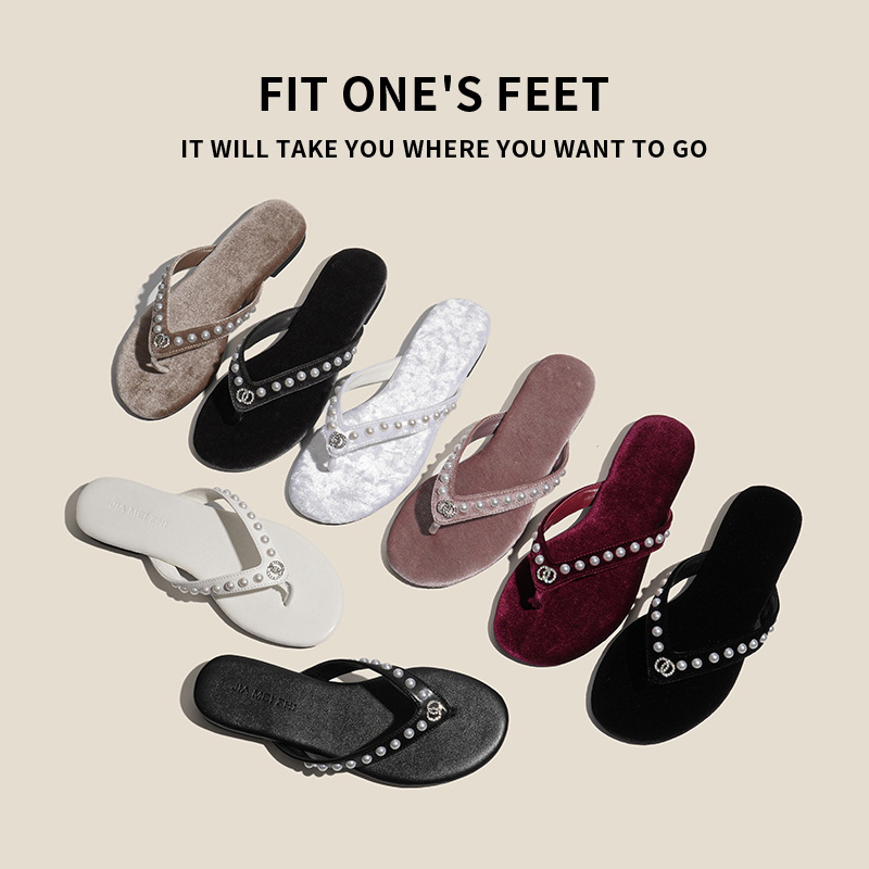 Flat-bottomed chanel-style flip-flops for women, new summer flip-flops for the beach and beach in 2025 full figure