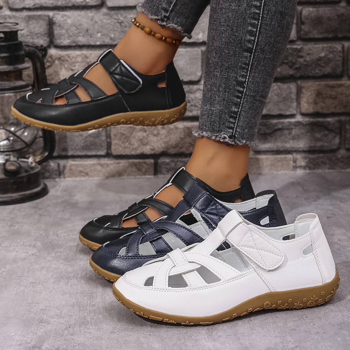 Cross-border 2025 Spring/Summer New casual beach sandals for women, large size, foreign trade hollowed-out Korean Velcro sandals Application Scenario