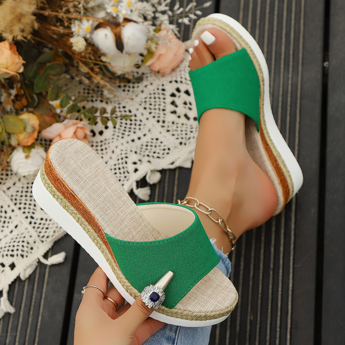 Large-sized women's wedge heel sandals for foreign trade 2025 new style summer fish-mouth thick-soled wedge heel casual sandals for women in stock full figure