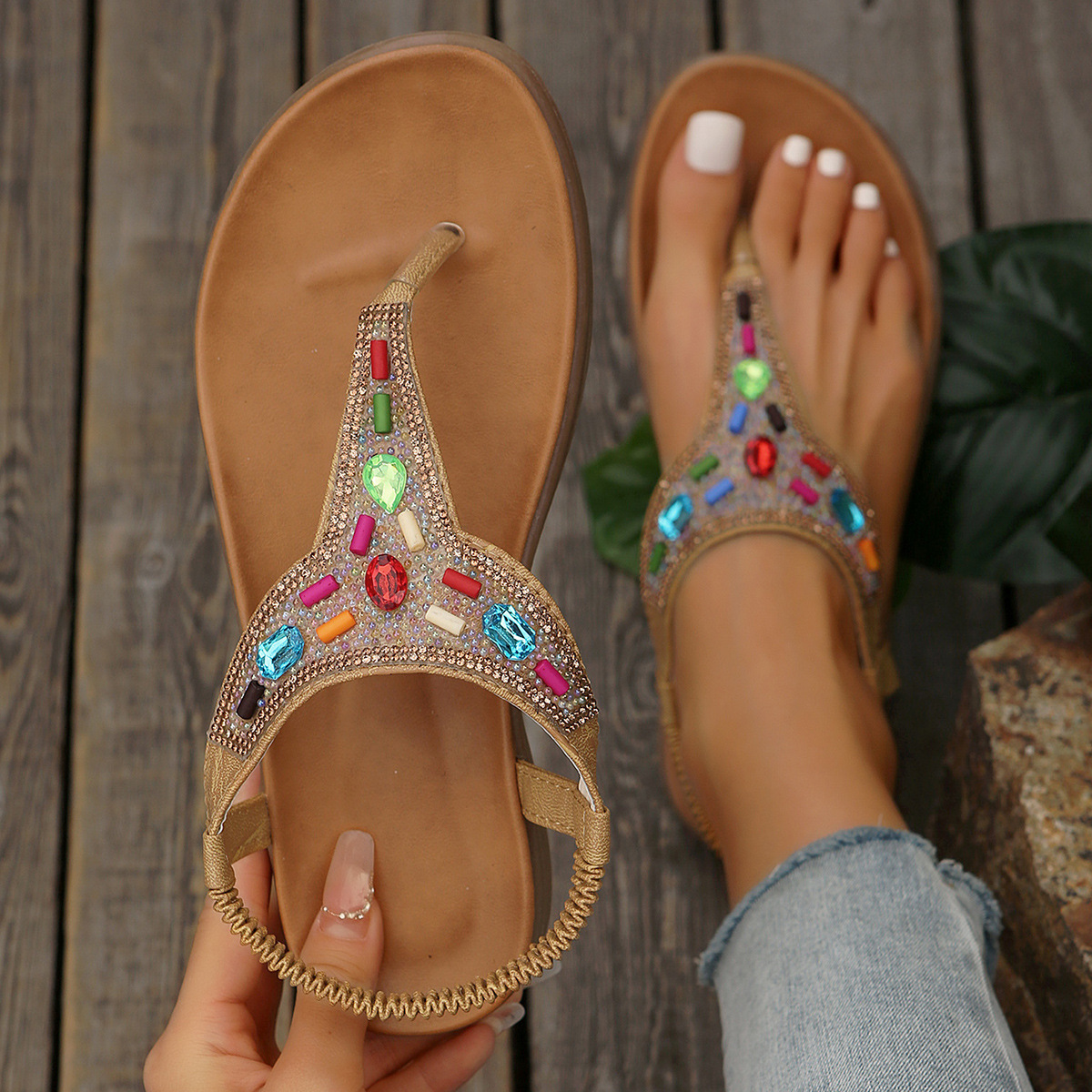 Wholesale Bohemian beaded sandals, women's retro ethnic style button-toe flat sandals, flat herringbone women's shoes on delivery full figure