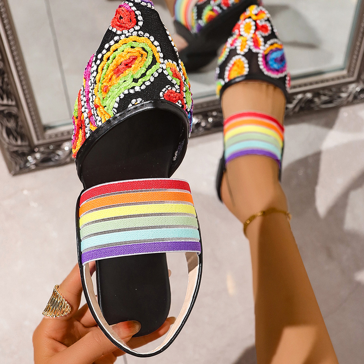 2025 Women's new style European and American fashion pointed-toe mesh breathable rhinestone single shoes, cross-border European and American export empty sandals details Picture