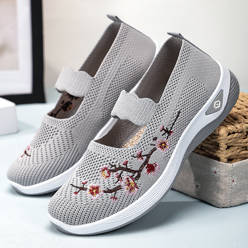 Women's shoes, versatile casual shoes, cross-border large-sized embroidered shoes, soft-soled, comfortable and not tiring to the feet, mom's shoes, flying woven single shoes Specification drawing