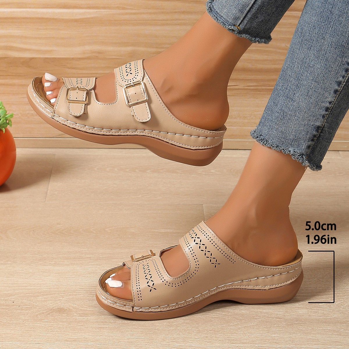 New oversized, lightweight, hollowed-out, thick-soled flip-flops with belt buckle and wedge heels for women's cross-border Southeast Asia Application Scenario