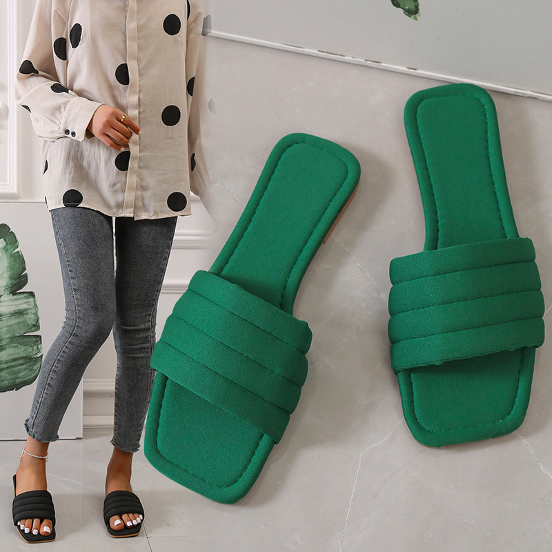 Cross-border new 2021 foreign trade new style European and American large-sized flat slippers, one-line open-toe large-sized sandals for women details Picture