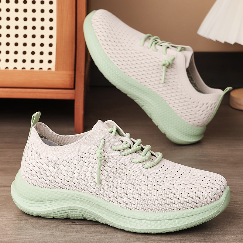 Women's shoes, versatile soft soles, not tiring to the feet, casual shoes, Japanese and South Korean export single shoes, light sports shoes, Feizhu mesh shoes full figure