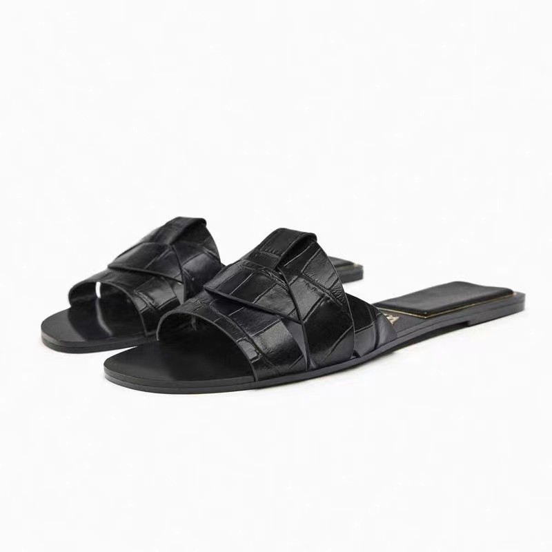 Cross-border new large-sized women's shoes, cross-solid color fashionable flip-flops, flat and trendy indoor and outdoor one-line flip-flops for women Specification drawing