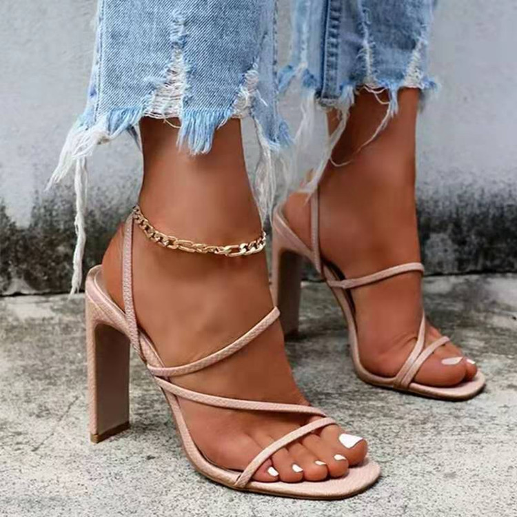wish AliExpress Foreign Trade New plus-size chunk-heeled sandals for Women's Summer 2021, new European and American high-heeled shoes for women 43 Application Scenario