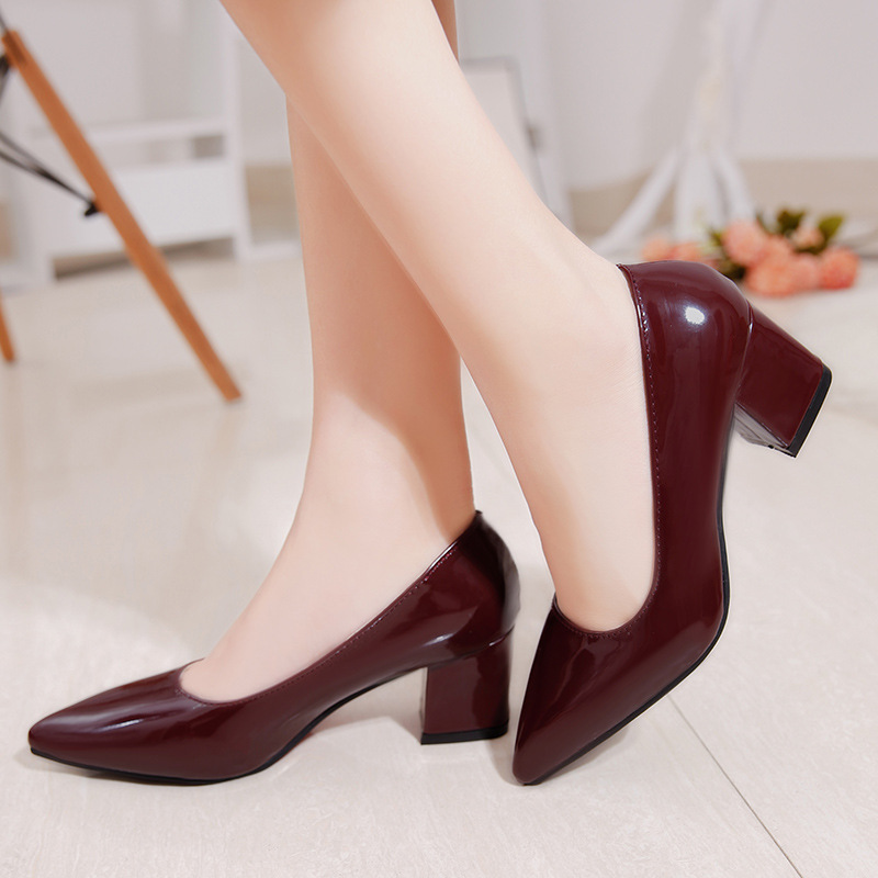 New fashionable women's shoes for foreign trade in 2023, with pu upper, thick heels and fashionable high heels, are available in sizes 35-43 for European and American occupations Specification drawing