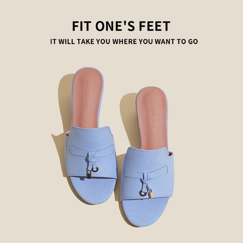 Summer bestseller thick-heeled slippers 2025 New lP outfit sandals, fashionable single shoes, lazy shoes, women's outerwear, one-shoulder slippers Application Scenario