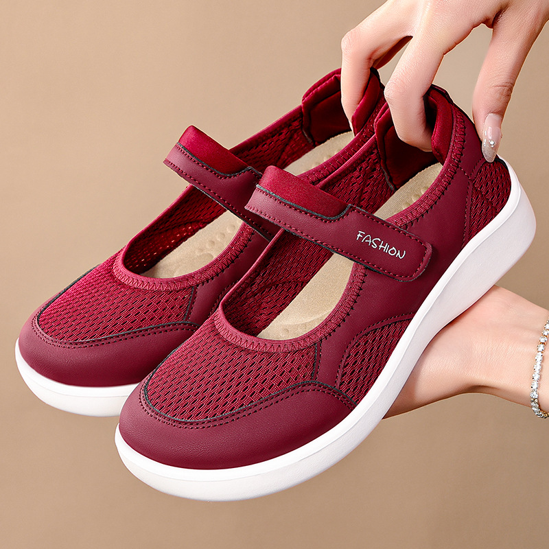 Spring new breathable casual shoes for women, versatile, soft-soled and not tiring to the feet, Velcro shoes for middle-aged and elderly mothers full figure