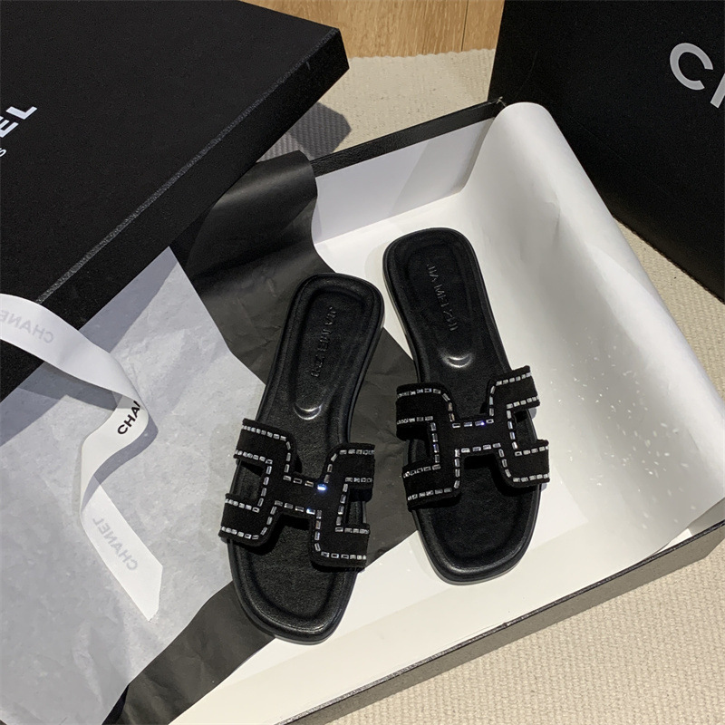 【sheii Su Yinyin 】~GD version water diamond square toe H-shaped beach flip-flops for women, flat bottom for outerwear full figure