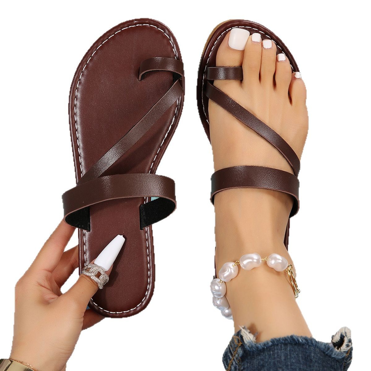 European and American plus-size slippers 2023 spring new style simple and fashionable one-piece flat sandals for women slippers Item Picture