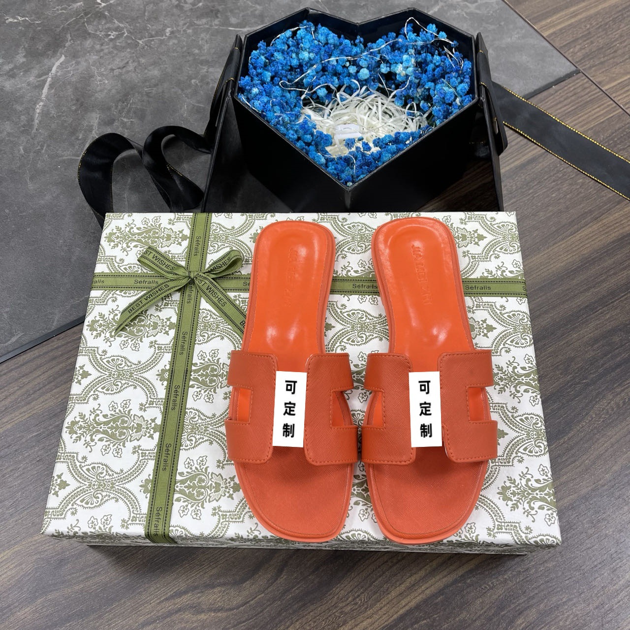 New Spring/Summer 2025 Korean-style one-shoulder slippers for women's outerwear, versatile sandals, flat-bottomed large-sized women's shoes 41-43 Specification drawing