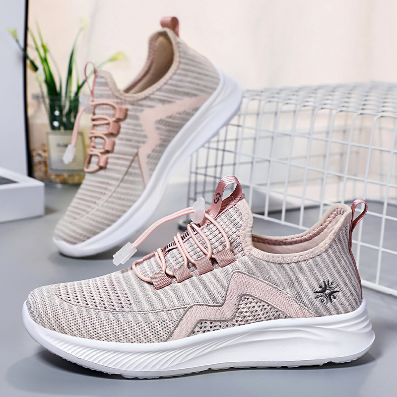 Women's shoes, versatile women's casual shoes, soft-soled comfortable single shoes, shoes for middle-aged and elderly mothers, breathable woven mesh shoes Application Scenario