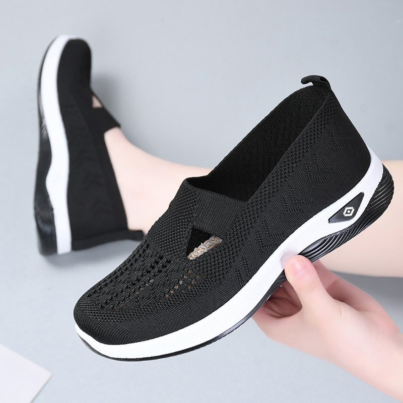 Summer cross-border large-sized women's shoes for women, shoes for middle-aged and elderly mothers, breathable and casual single shoes, old Beijing cloth shoes details Picture