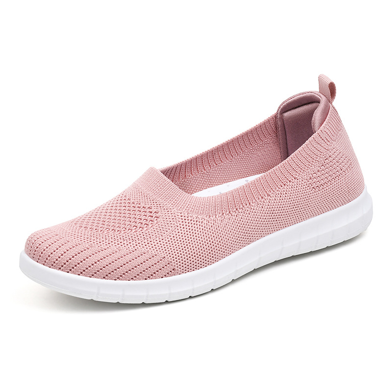 Wholesale of new summer mom shoes for women, casual flat single shoes, breathable soft soles, old Beijing cloth shoes for women Item Picture