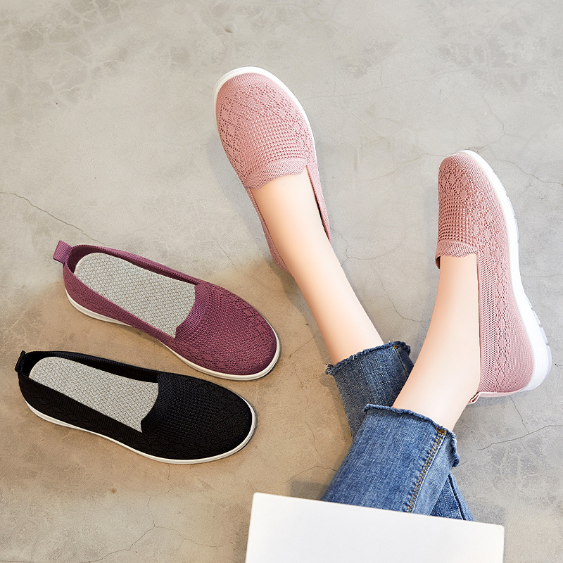 Women's casual shoes, breathable flying woven single shoes, shoes for middle-aged and elderly mothers, old Beijing cloth shoes, foreign trade women's shoes, flat shoes Application Scenario