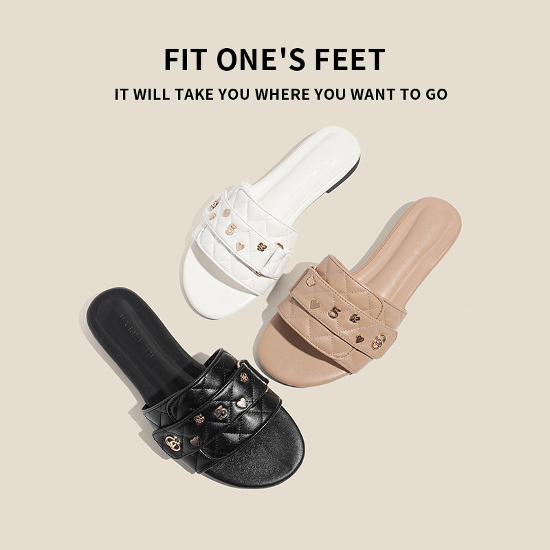 In 2025, Xiaoxiang's new classic flat flip-flops for women's outdoor beach wear, genuine leather high-end outdoor slippers full figure