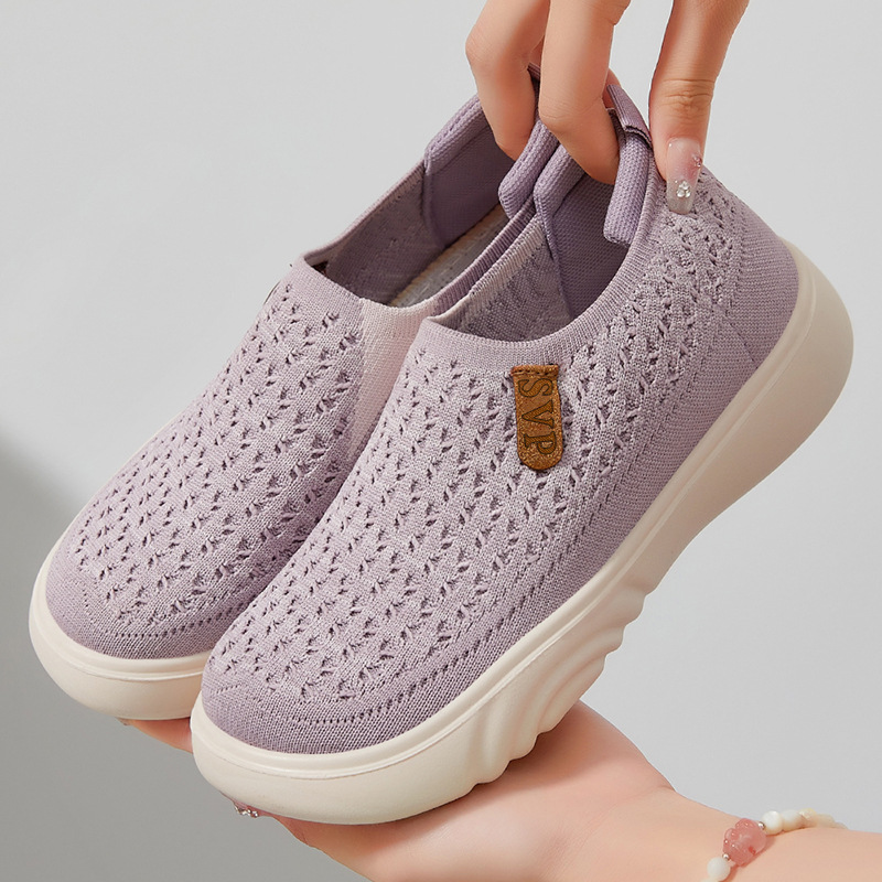 Women's shoes, versatile casual shoes, soft-soled shoes that don't tiring the feet, mother's shoes, middle-aged and elderly flying woven shallow opening breathable single shoes, cloth shoes details Picture