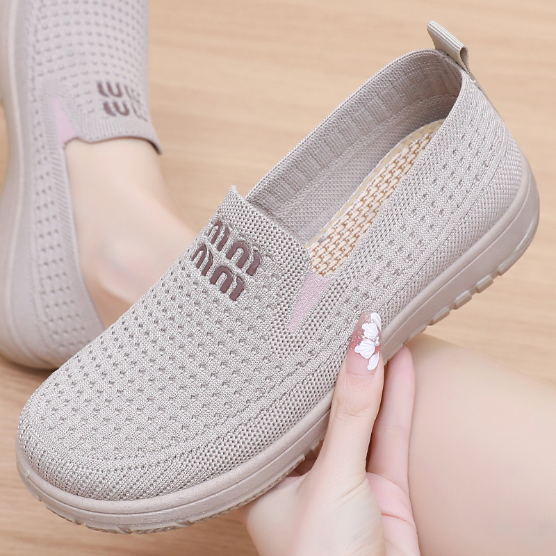 Soft-soled women's shoes that don't tiring the feet, casual mom shoes, old Beijing cloth shoes, breathable single shoes for middle-aged and elderly people to wear, flat shoes Specification drawing