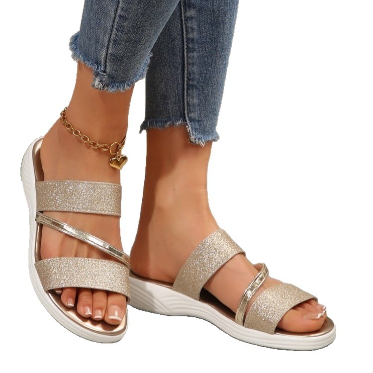 The new thick-soled sponge slope and fish-mouth beach slippers for women in 2025 are fashionable for summer outerwear Item Picture