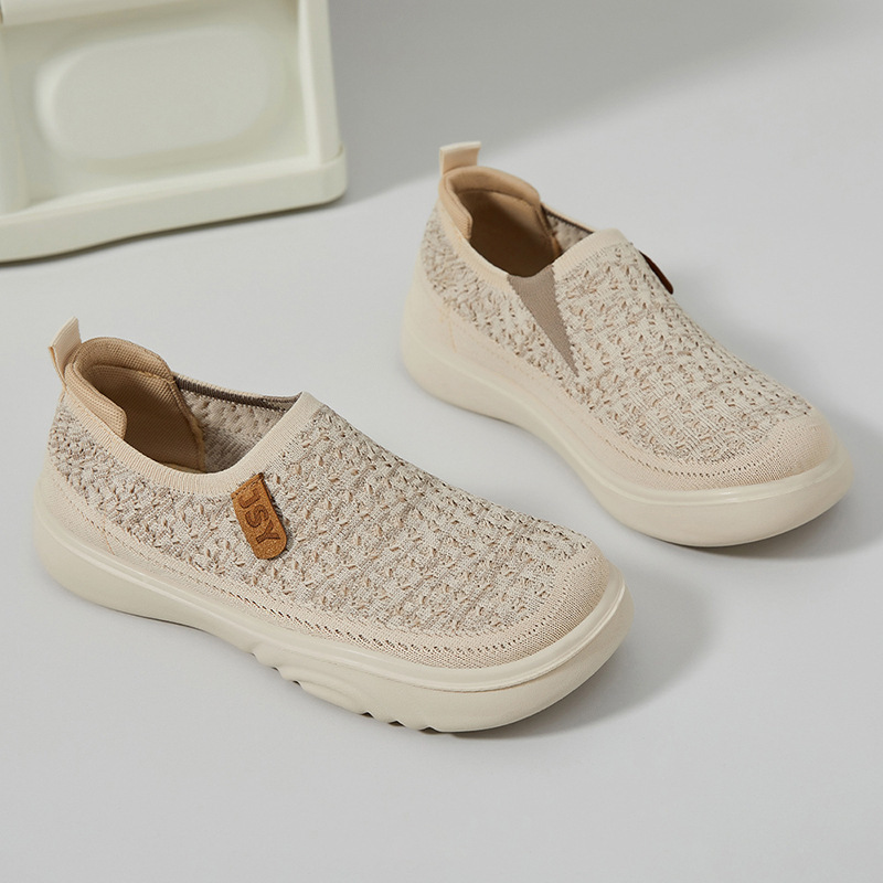 Women's shoes, versatile casual shoes, soft-soled single shoes, one-step lazy shoes, shoes for middle-aged and elderly mothers, breathable flying woven shoes details Picture