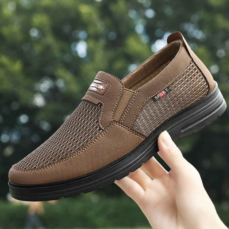 Men's breathable net shoes, lightweight and soft-soled shoes for middle-aged and elderly dads, shallow-mouthed casual men's cloth shoes from old Beijing full figure