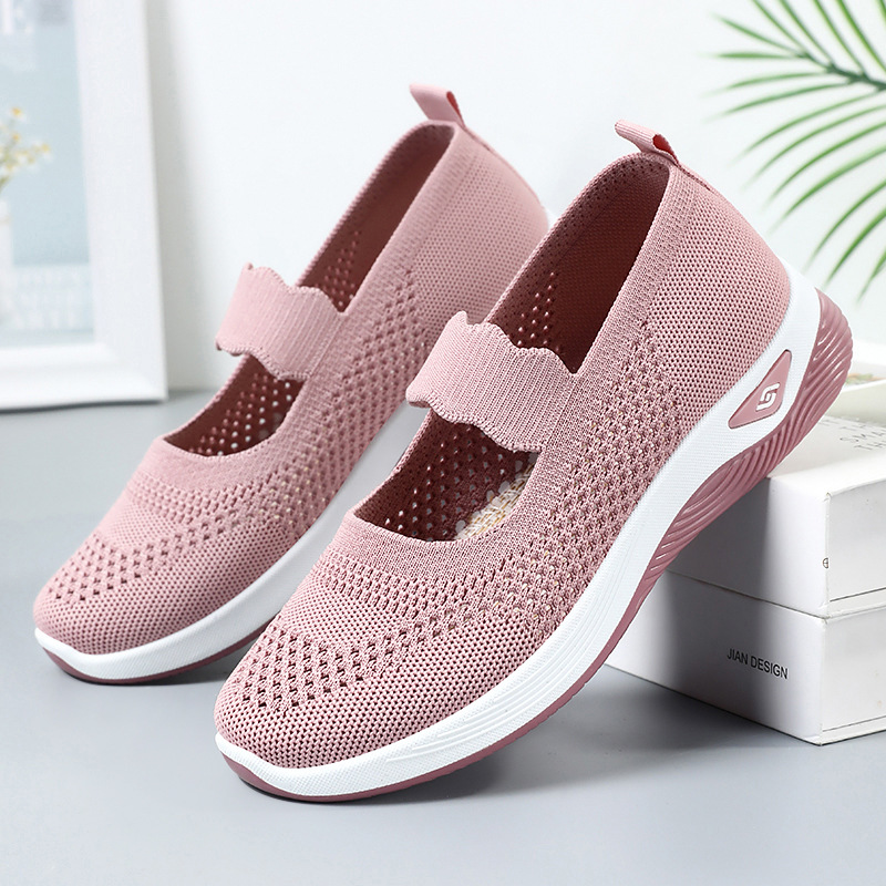 Summer women's shoes, cross-border shoes wholesale for women, shoes for middle-aged and elderly mothers, lightweight, perforated and breathable old Beijing cloth shoes full figure