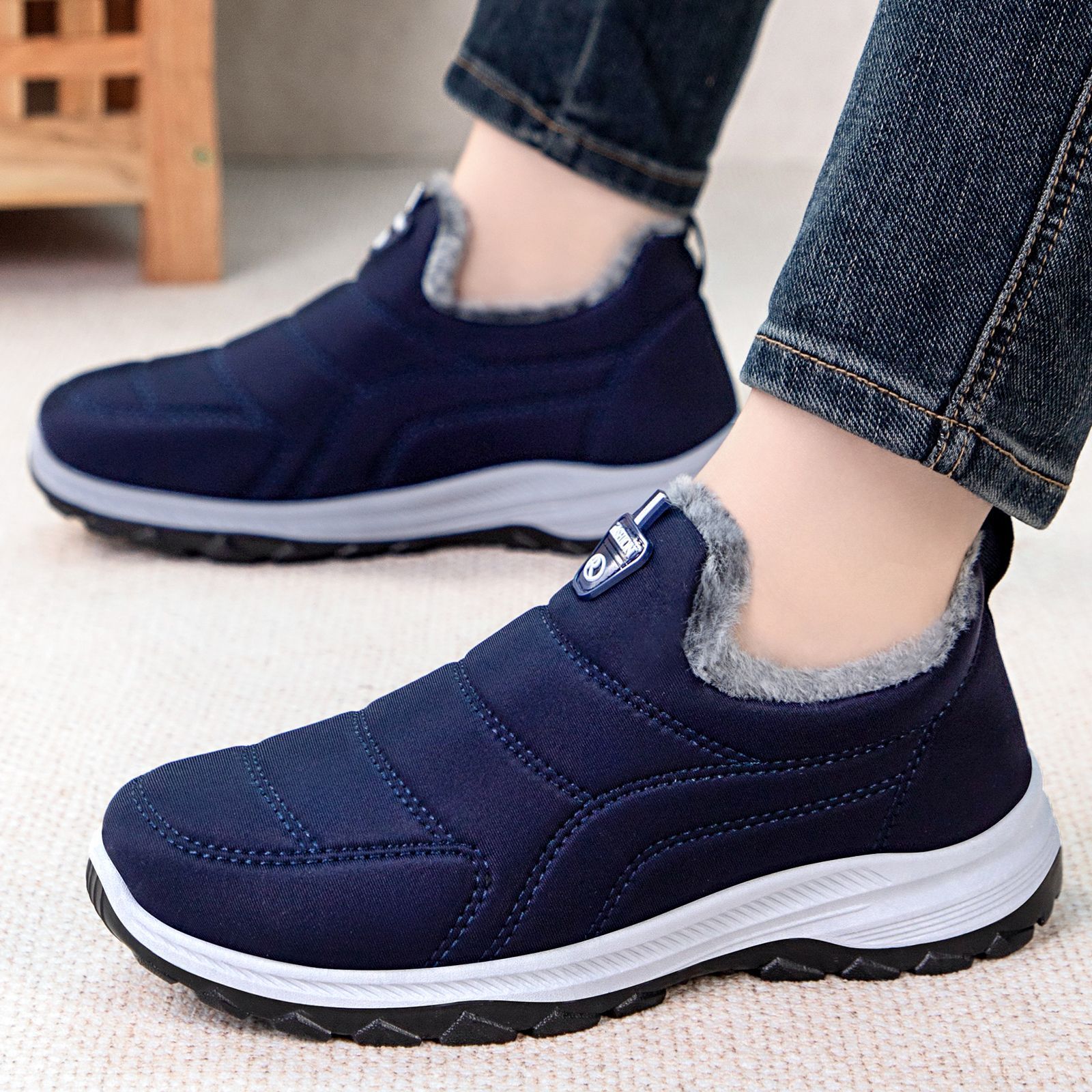 Men's cotton shoes, couple style cotton boots, versatile snow boots, cold-proof and warm men's boots, cross-border large-sized ankle boots Application Scenario