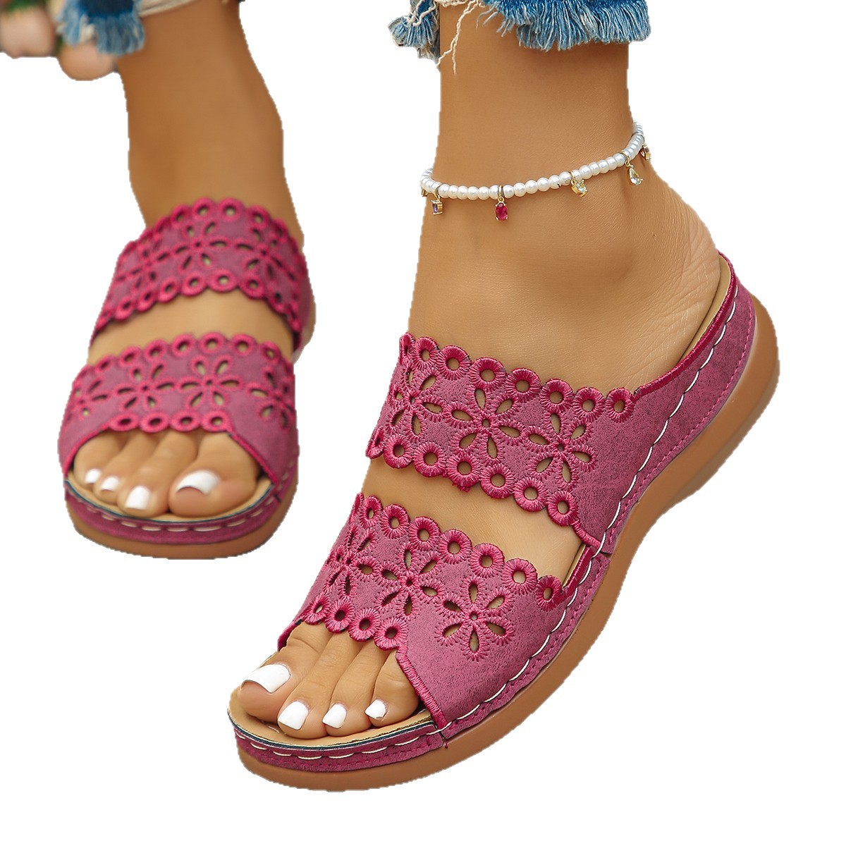 2025 Southeast Asia Flower Export Slope, hollowed-out cross-border large-sized one-piece flip-flops, women's cooling flip-flops, retro Amazon Item Picture