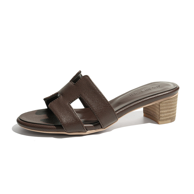 Cross-border foreign trade chunky-heeled slippers women's fashionable outerwear 2025 Summer new Versatile mid-heeled one-shoulder flip-flops for women Item Picture