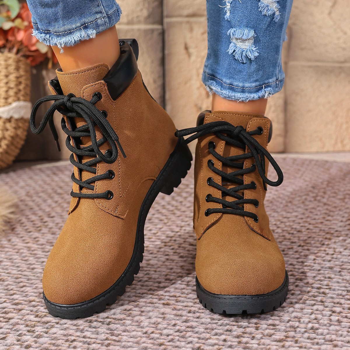 Cross-border large-sized square and Dr. Martens boots for women, new lace-up, fashionable, casual and versatile skinny boots and short boots from Europe and America full figure