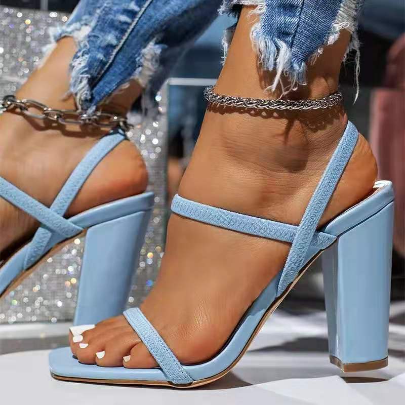 2023 New large-sized one-strap high-heeled sandals, thick-heeled open-toe square-toed fashion flip-flops details Picture
