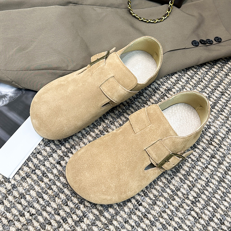 In 2023, we will introduce the new all-leather women's shoes from Boken, featuring a comfortable soft-soled and soft-top design with a calf fleece texture Application Scenario