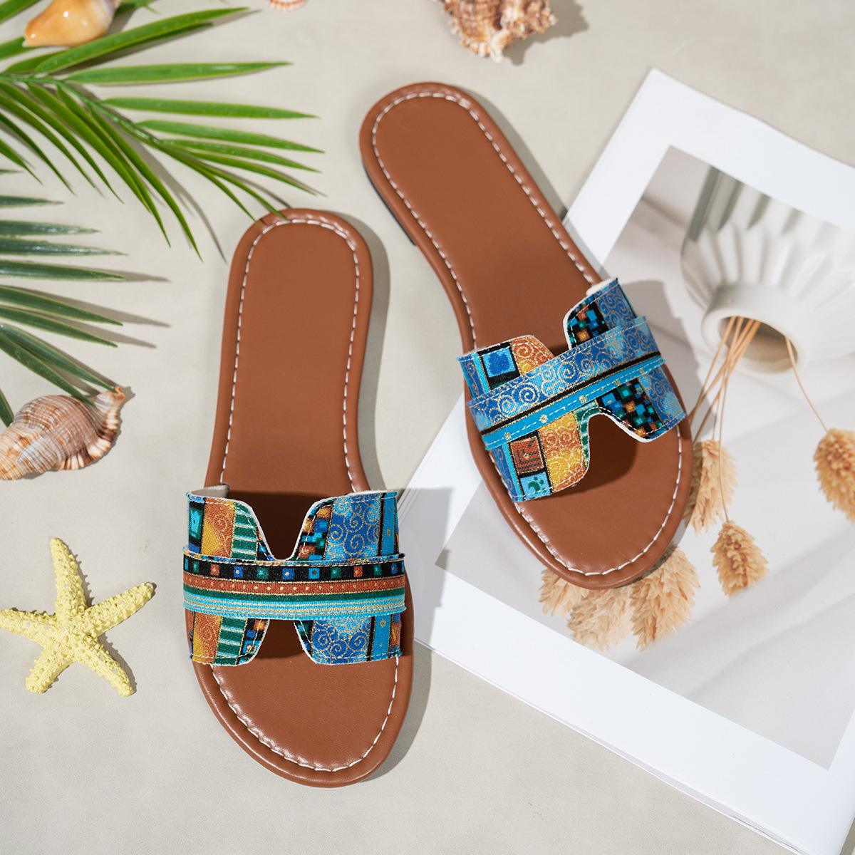 Cross-border 2025 summer large-sized European and American printed women's slippers, simple fish-mouth casual one-line women's slippers Specification drawing