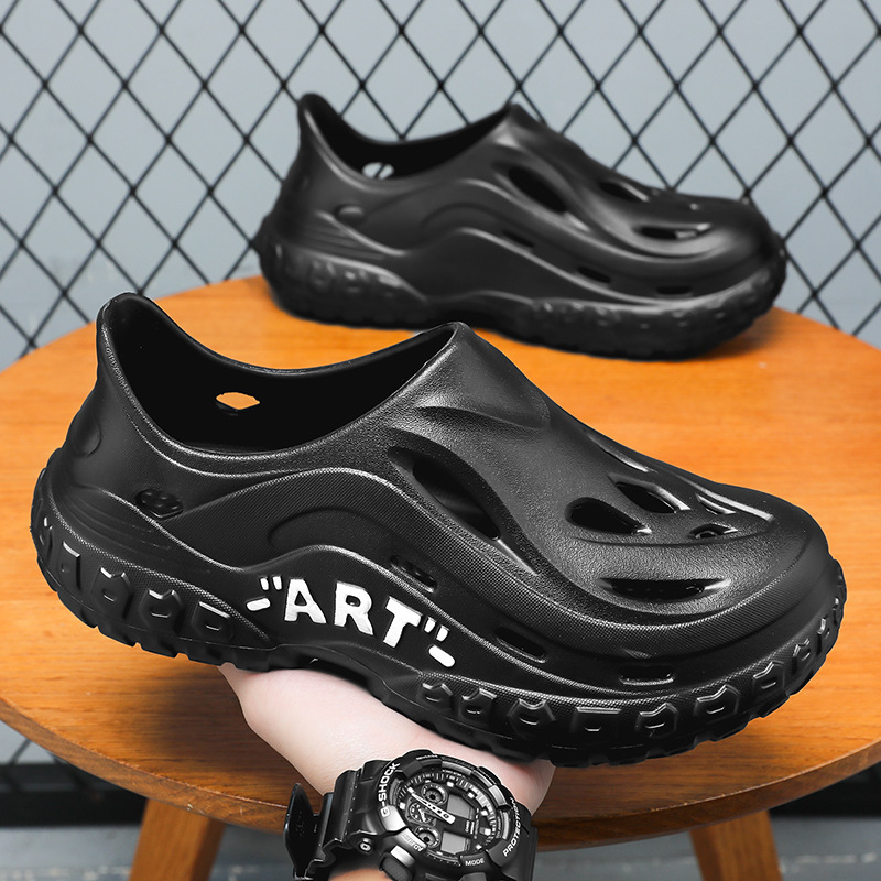 New men's sandals EVA lightweight outerwear clogs breathable for men without smelly feet thick-soled toe coverings beach shoes Application Scenario