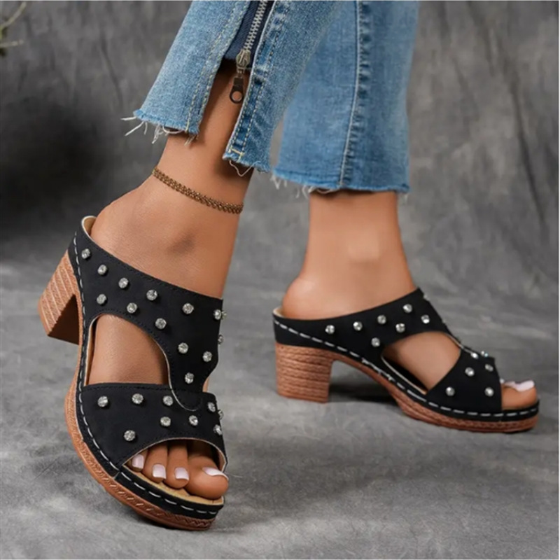 wish2025 Independent Station, new foreign trade style with riveted and hollowed-out fish mouths, thick heels, flip-flops, high heels, and plus-size sandals details Picture