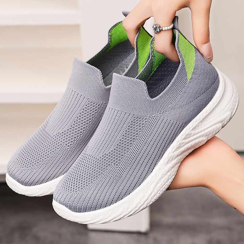 This is a new summer casual single shoe for women. It is suitable for lazy people to wear on one foot. It is a breathable sock shoe with a light and soft sole, which is not tiring to the feet Specification drawing