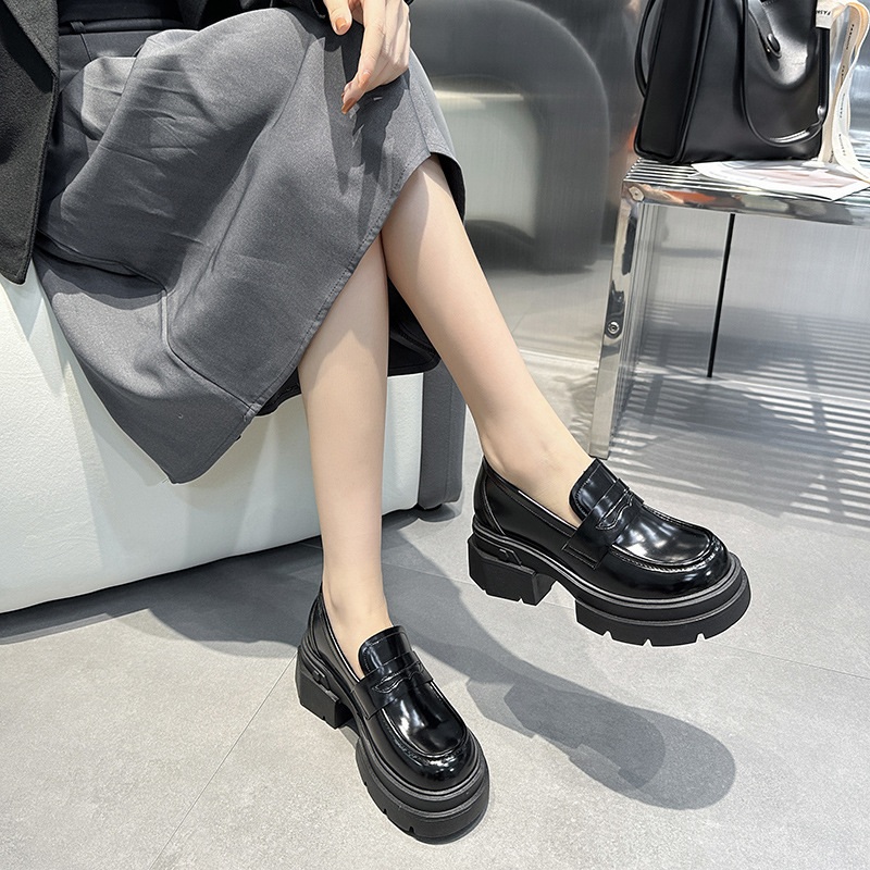Black one-foot height-increasing loafers for women, 2023 season new thick-soled single shoes, Japanese jk small leather shoes, British style details Picture