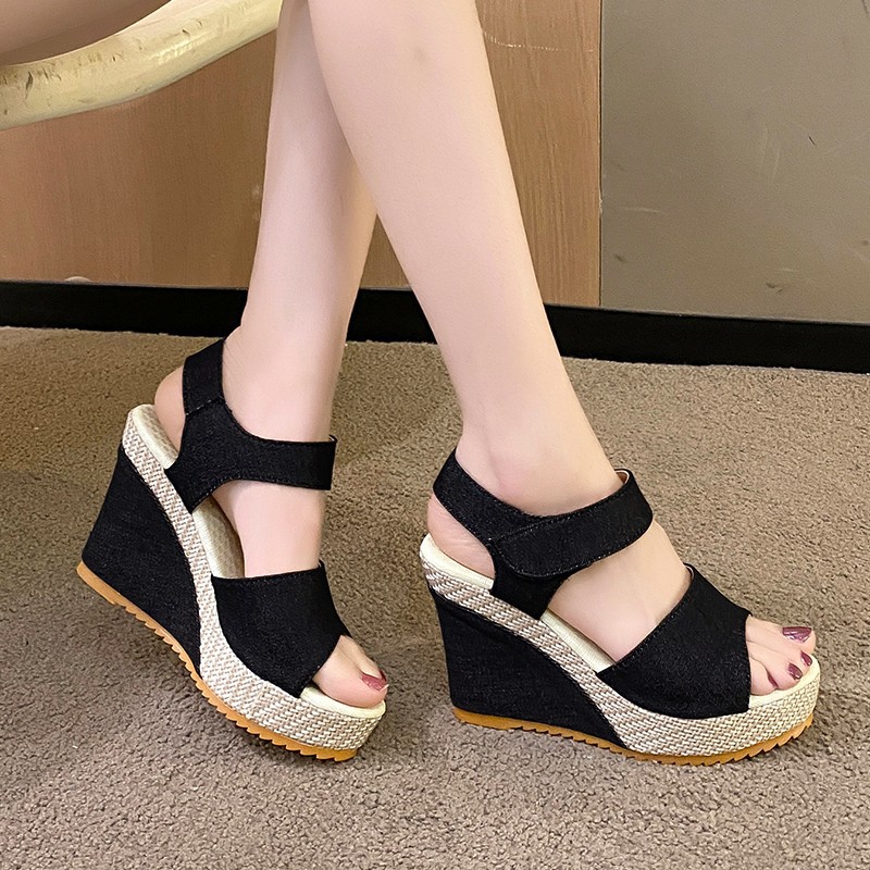 Wedge and fish-mouth sandals for women with sponge bottom, round toe and high heels for women to wear outside: Womens wedge Slippers details Picture