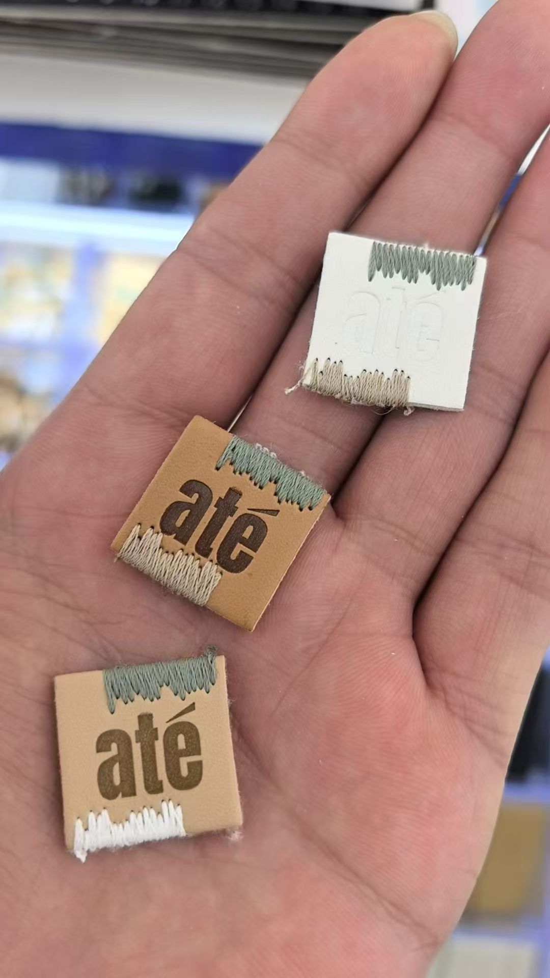 服饰鞋帽箱包商标各类皮标布标织唛合金标水洗标吊牌服装辅料现货