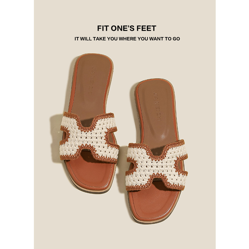 Summer 2025 new style slipper Korean vacation beach slippers for students to wear outside flat slippers for girls Application Scenario