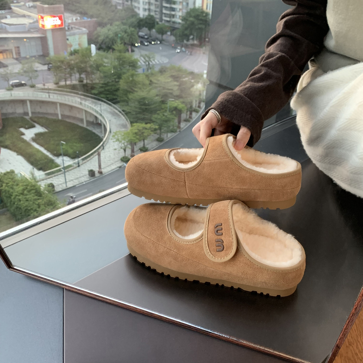 Plus-size 42 miu Velcro fleece warm cotton shoes, wool Mary Jane half-towed Burken shoes for women, the same style as Grape Mom details Picture