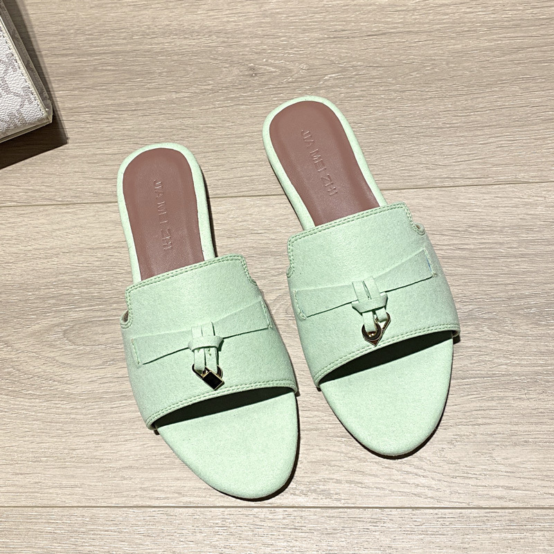In 2023, LP flat-bottomed outerwear with cowhide suede, half-length flip-flops, retro lazy style, toe-exposed one-shoulder cool flip-flops, popular and comfortable large size Application Scenario