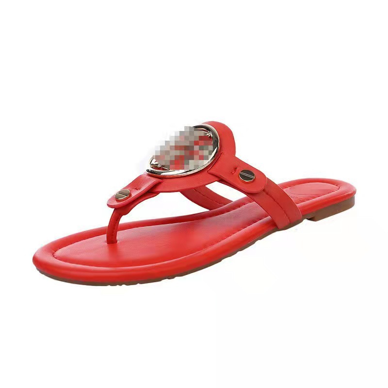 In 2023, women's outerwear in slippers: Fashionable beach, European and American style, flip-flops made of cowhide, summer flip-flops for export, large size, flat bottom, toe clipping, cool Item Picture