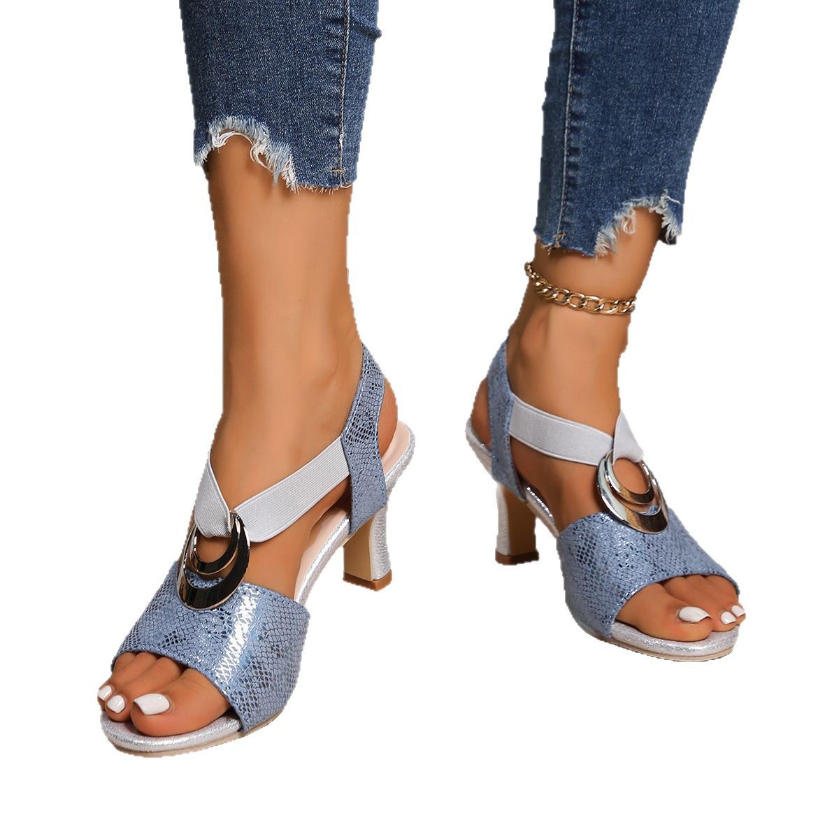 "Foreign trade plus-size 2025 Amazon wish Plus-size women's sandals with metal buckle decoration, fashionable high-heeled sandals for women. Item Picture
