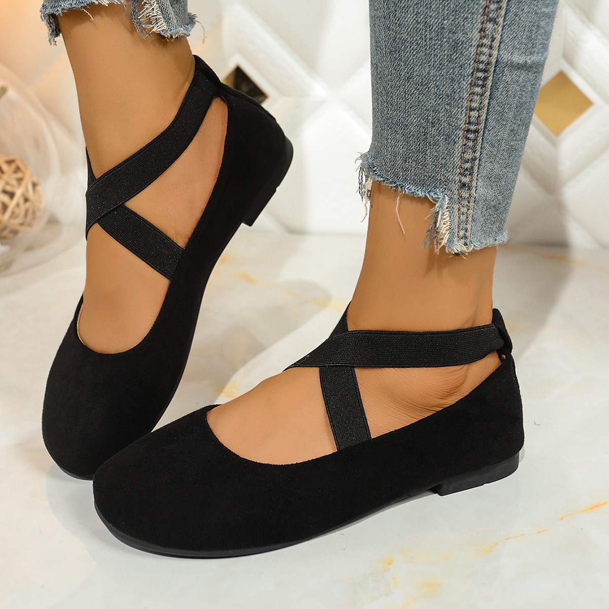 wish's new summer collection of European and American shallow-mouthed elastic lace-up round-toe women's shoes is a bestseller for flat dancing moms details Picture