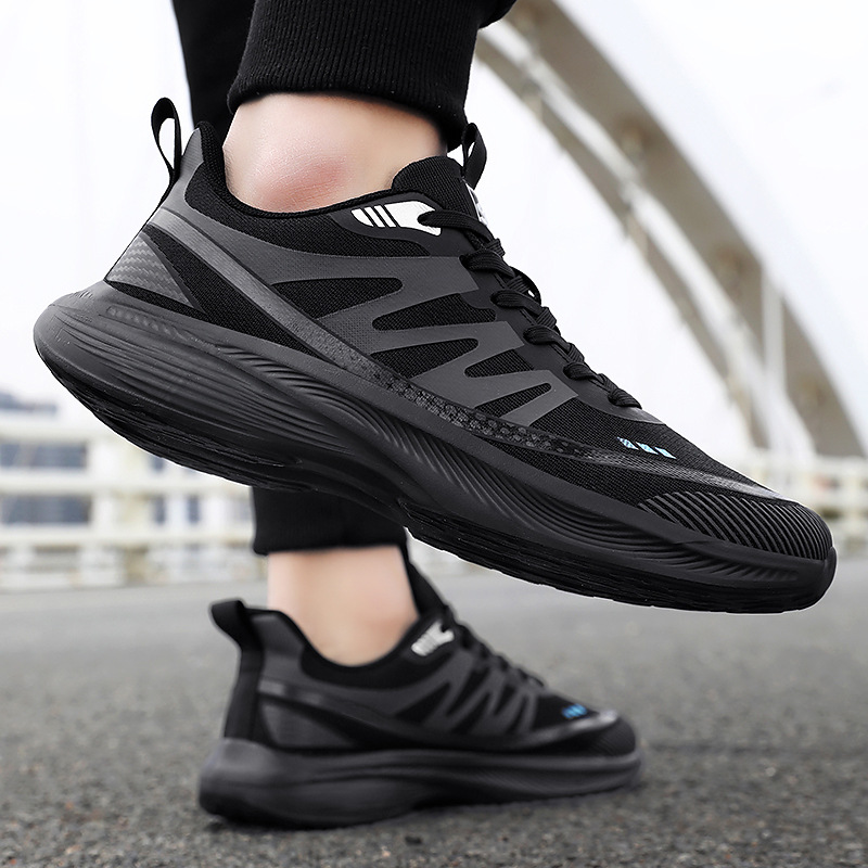 Men's tennis shoes, breathable and non-smelly feet, sports and casual shoes, couple style running shoes, solid-colored men's shoes, lightweight running shoes Application Scenario