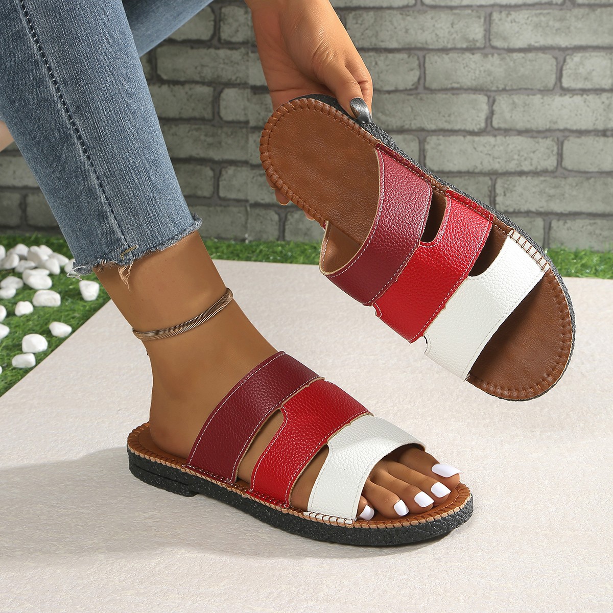 New large-sized flat slippers for women's summer in cross-border trade, color-blocked flip-flops, and European and American fish-mouth cool slippers for outerwear Specification drawing